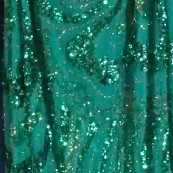Green prom dress - Picture 4 of 4